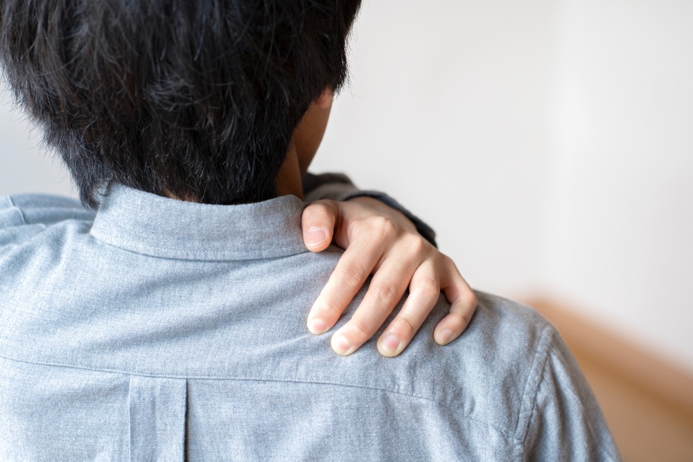 首・肩痛でお悩みの方へ